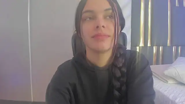 ChloeHarper  online show from 07/13/26, 11:46