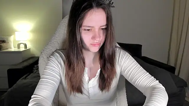 Sonia moon  online show from 03/23/25, 02:04