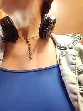 Exhibitionsplit online show from 10/23/25, 11:31