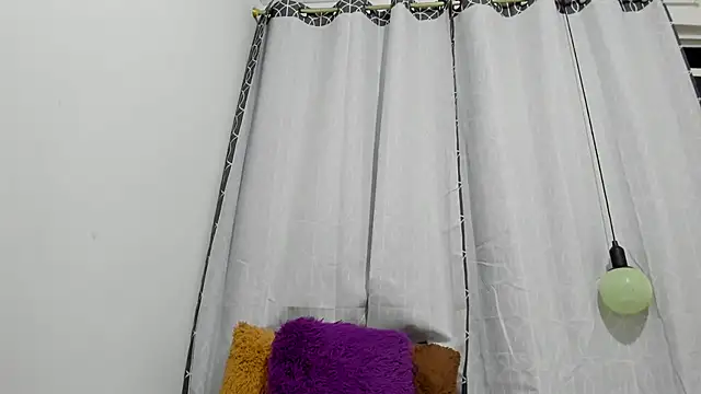 Snapshot of aleteacher chatting on 02/23/25, 06:07 aleteacher online show from 02/23/25, 06:07