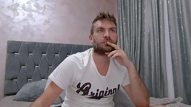 Snapshot of 10in_deluxe chatting on 11/28/25, 06:38 10in deluxe online show from 11/28/25, 06:38