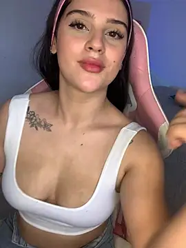 violet-333 online show from 02/04/25, 07:22