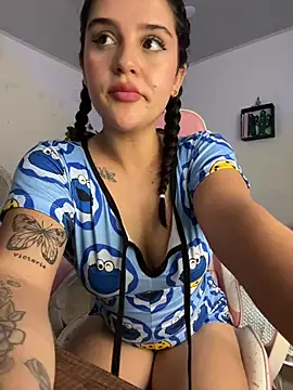 violet-333 online show from 02/17/25, 04:26