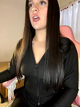 violet-333 online show from 12/15/25, 06:34