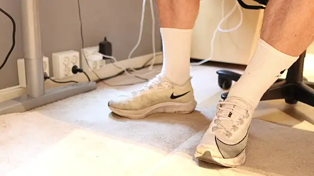 Snapshot of SneakerMaster_ chatting on 07/27/26, 06:53 SneakerMaster online show from 07/27/26, 06:53