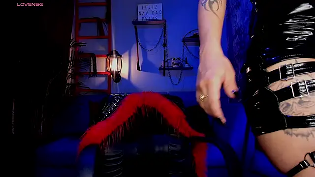 Snapshot of irregular_fetish_ chatting on 12/26/24, 08:53 irregular fetish online show from 12/26/24, 08:53