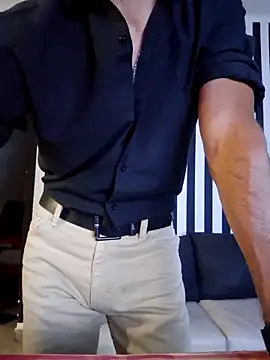 Snapshot of pretorianoo53 chatting on 03/09/25, 05:11 pretorianoo53 online show from 03/09/25, 05:11