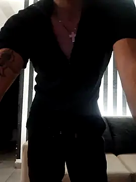 Snapshot of pretorianoo53 chatting on 11/09/25, 03:38 pretorianoo53 online show from 11/09/25, 03:38