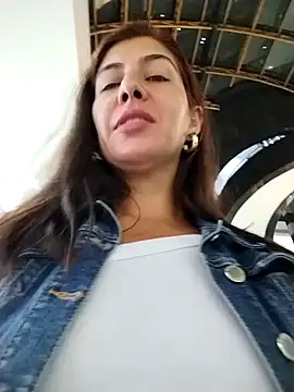 Snapshot of scarlett_moore chatting on 02/02/25, 01:02 scarlett moore online show from 02/02/25, 01:02