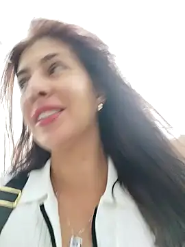 Snapshot of scarlett_moore chatting on 02/08/25, 10:51 scarlett moore online show from 02/08/25, 10:51