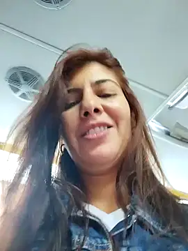 Snapshot of scarlett_moore chatting on 02/13/25, 01:15 scarlett moore online show from 02/13/25, 01:15