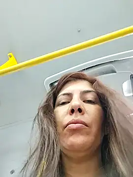 Snapshot of scarlett_moore chatting on 02/16/25, 02:10 scarlett moore online show from 02/16/25, 02:10