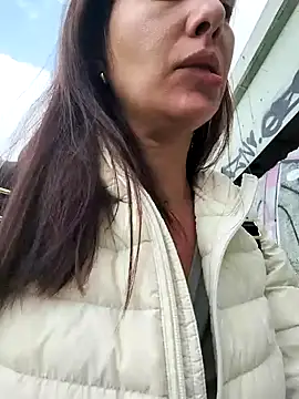 Snapshot of scarlett_moore chatting on 02/16/25, 09:38 scarlett moore online show from 02/16/25, 09:38