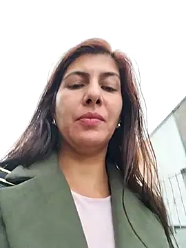 Snapshot of scarlett_moore chatting on 02/22/25, 09:04 scarlett moore online show from 02/22/25, 09:04