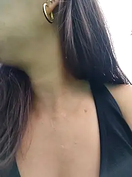 Snapshot of scarlett_moore chatting on 02/23/25, 05:50 scarlett moore online show from 02/23/25, 05:50