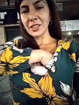 Snapshot of scarlett_moore chatting on 02/23/25, 11:58 scarlett moore online show from 02/23/25, 11:58