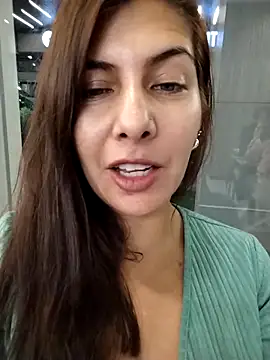 Snapshot of scarlett_moore chatting on 03/01/25, 01:11 scarlett moore online show from 03/01/25, 01:11