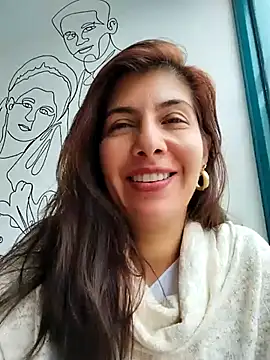 Snapshot of scarlett_moore chatting on 03/05/25, 07:49 scarlett moore online show from 03/05/25, 07:49