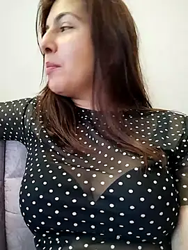 Snapshot of scarlett_moore chatting on 03/06/25, 08:37 scarlett moore online show from 03/06/25, 08:37