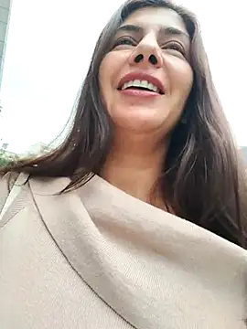 Snapshot of scarlett_moore chatting on 03/07/25, 09:48 scarlett moore online show from 03/07/25, 09:48