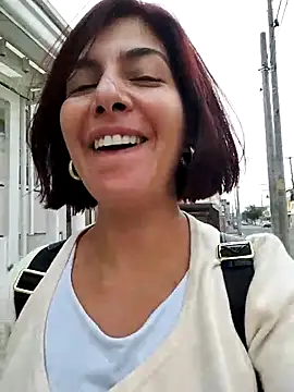 Snapshot of scarlett_moore chatting on 03/13/25, 09:26 scarlett moore online show from 03/13/25, 09:26