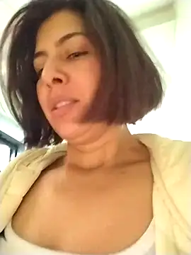 Snapshot of scarlett_moore chatting on 03/14/25, 09:32 scarlett moore online show from 03/14/25, 09:32