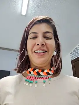 Snapshot of scarlett_moore chatting on 09/20/25, 01:56 scarlett moore online show from 09/20/25, 01:56