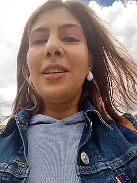 Snapshot of scarlett_moore chatting on 10/09/25, 03:43 scarlett moore online show from 10/09/25, 03:43