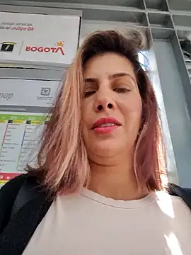 Snapshot of scarlett_moore chatting on 10/24/25, 02:46 scarlett moore online show from 10/24/25, 02:46