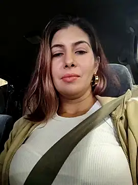 Snapshot of scarlett_moore chatting on 12/05/25, 04:58 scarlett moore online show from 12/05/25, 04:58