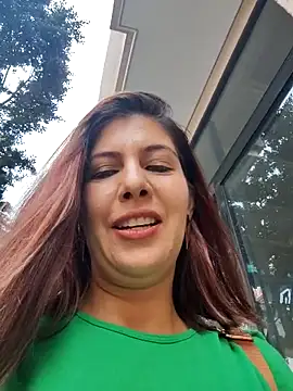 Snapshot of scarlett_moore chatting on 12/18/25, 03:18 scarlett moore online show from 12/18/25, 03:18