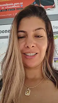 Snapshot of scarlett_moore chatting on 03/15/26, 02:45 scarlett moore online show from 03/15/26, 02:45