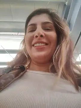 Snapshot of scarlett_moore chatting on 03/28/26, 04:06 scarlett moore online show from 03/28/26, 04:06