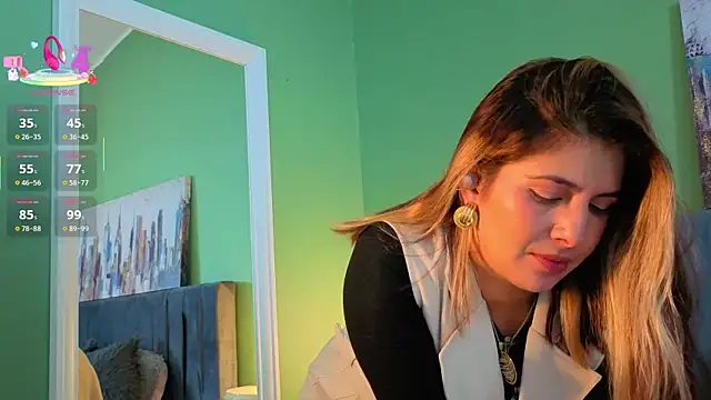 Snapshot of scarlett_moore chatting on 04/16/26, 03:13 scarlett moore online show from 04/16/26, 03:13