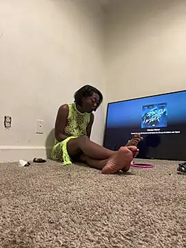 Snapshot of Atlantalitty chatting on 12/15/24, 03:24 Atlantalitty online show from 12/15/24, 03:24