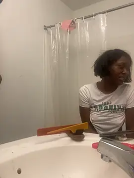 Snapshot of Atlantalitty chatting on 12/24/24, 11:22 Atlantalitty online show from 12/24/24, 11:22