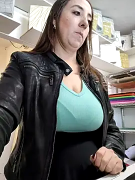 Snapshot of Mia_Novikov chatting on 11/06/25, 06:31 Mia Novikov online show from 11/06/25, 06:31