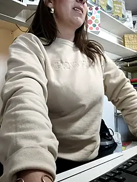 Snapshot of Mia_Novikov chatting on 12/01/25, 08:25 Mia Novikov online show from 12/01/25, 08:25