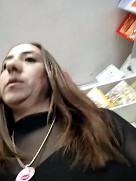 Snapshot of Mia_Novikov chatting on 12/15/25, 06:34 Mia Novikov online show from 12/15/25, 06:34