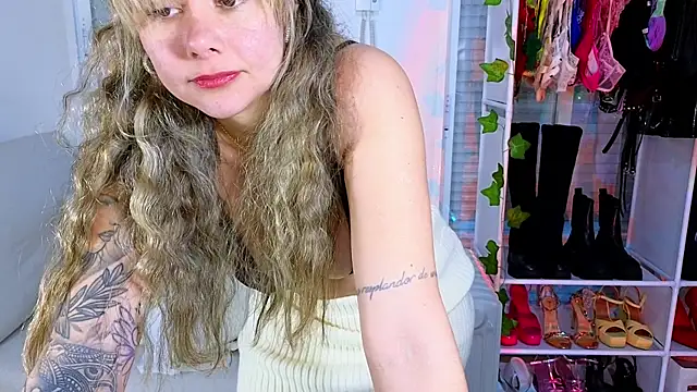 Tawny cox online show from 01/17/25, 04:04