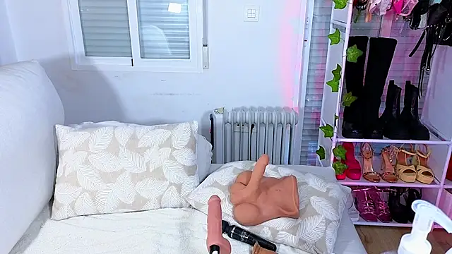 Tawny cox online show from 01/18/25, 03:16