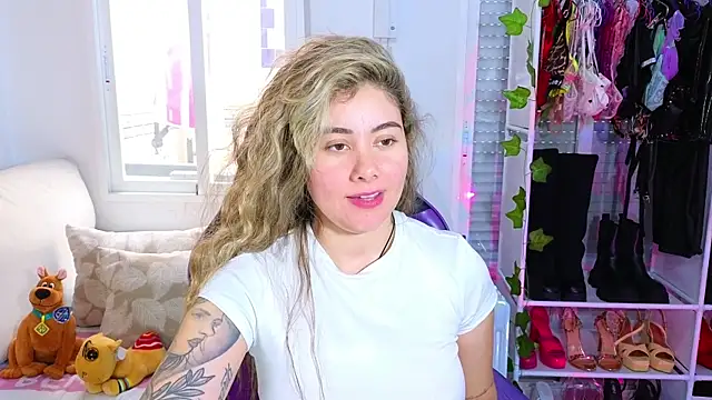 Tawny cox online show from 03/04/25, 01:17