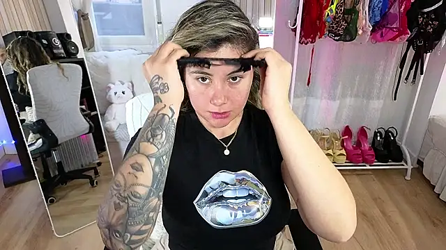 Tawny cox online show from 02/12/26, 11:38