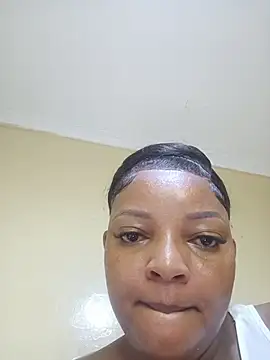 Snapshot of Miss_lisa- chatting on 07/17/26, 12:39 Miss lisa- online show from 07/17/26, 12:39