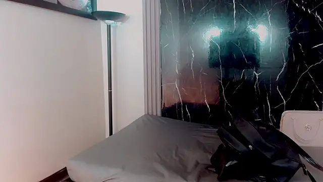 hilary rodriguez online show from 03/31/26, 07:03