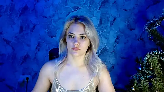 Snapshot of nika_gold1 chatting on 12/30/24, 04:08 nika gold1 online show from 12/30/24, 04:08