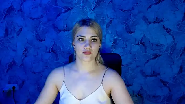 Snapshot of nika_gold1 chatting on 03/13/25, 07:50 nika gold1 online show from 03/13/25, 07:50