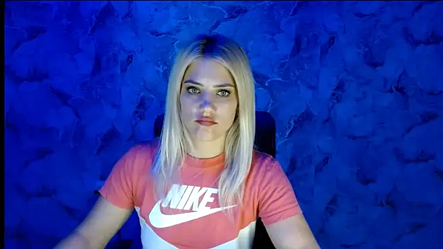 Snapshot of nika_gold1 chatting on 09/09/25, 04:17 nika gold1 online show from 09/09/25, 04:17