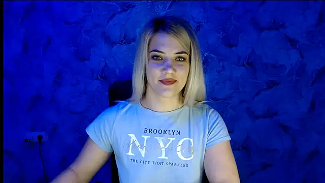 Snapshot of nika_gold1 chatting on 11/06/25, 09:05 nika gold1 online show from 11/06/25, 09:05