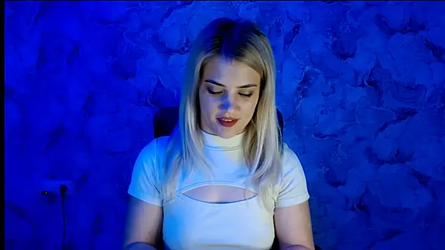 Snapshot of nika_gold1 chatting on 11/09/25, 08:51 nika gold1 online show from 11/09/25, 08:51